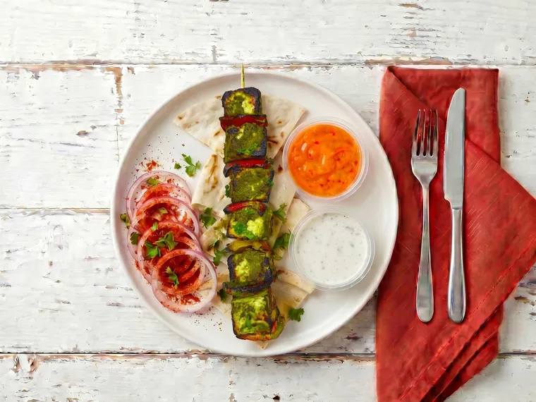 Hariyali Paneer Tikka Plate