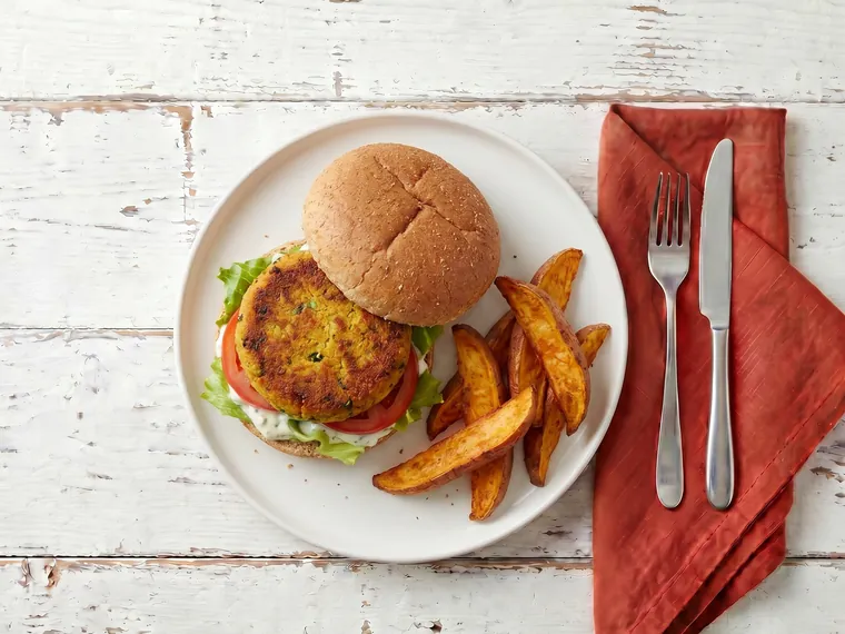 Veggie Burger with Wedges
